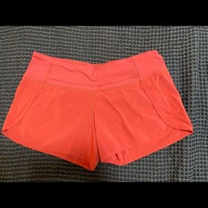 Lululemon Speed Up 2.5” Pink, Size 8